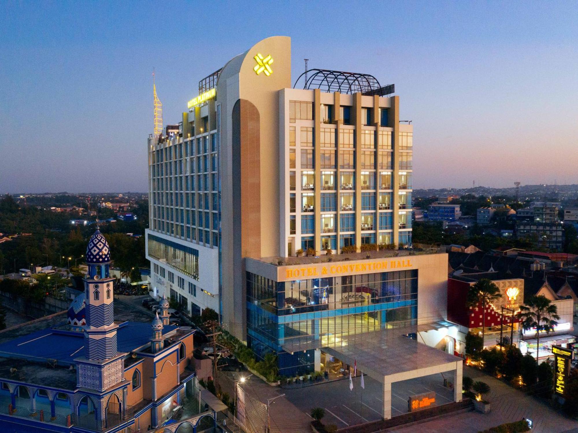 Platinum Hotel & Convention Hall Balikpapan Zewnętrze zdjęcie