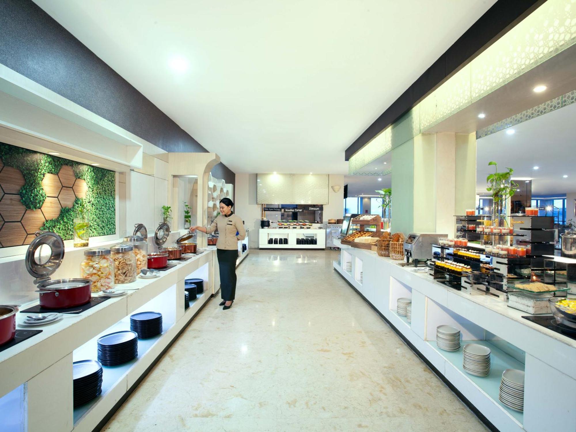 Platinum Hotel & Convention Hall Balikpapan Zewnętrze zdjęcie