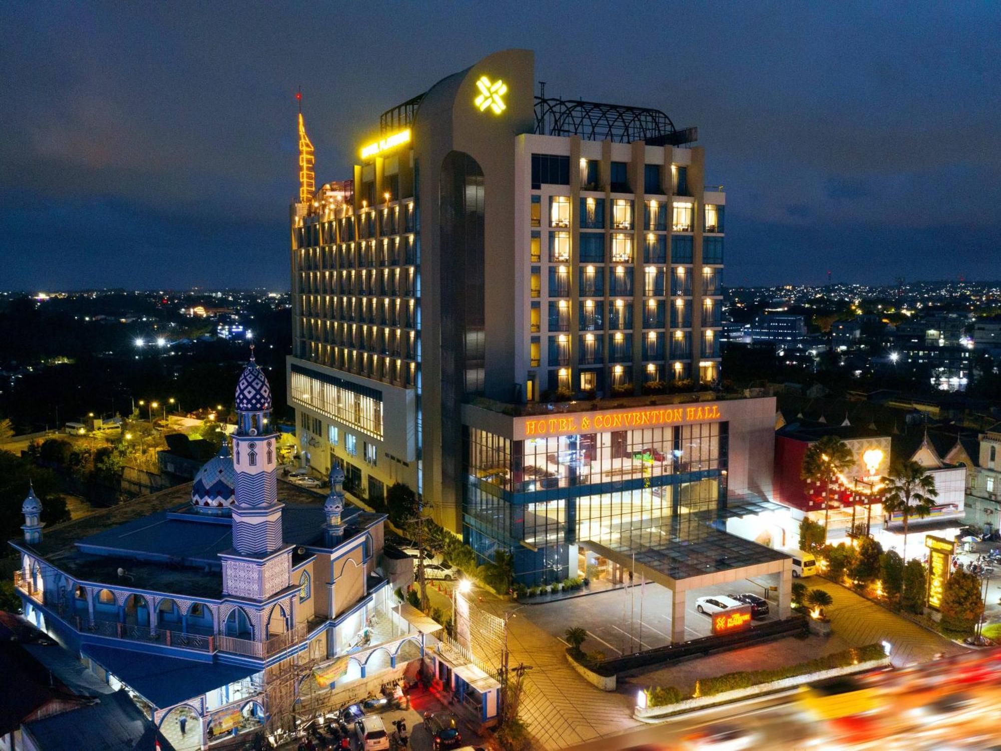 Platinum Hotel & Convention Hall Balikpapan Zewnętrze zdjęcie