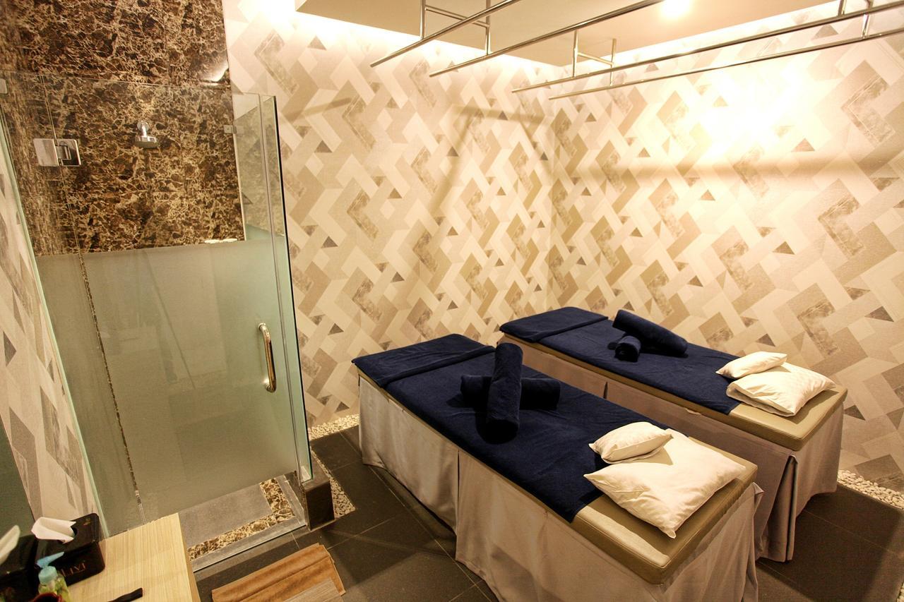 Platinum Hotel & Convention Hall Balikpapan Zewnętrze zdjęcie