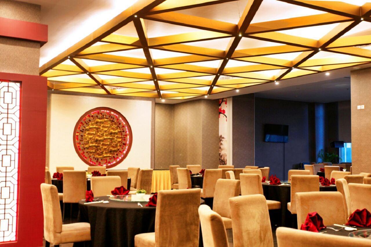 Platinum Hotel & Convention Hall Balikpapan Zewnętrze zdjęcie